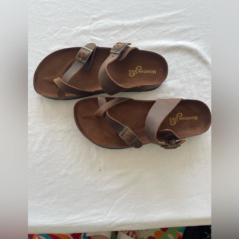 Mountain sole new sandels